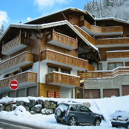 Bel Spacieux A - 8 Personnes, 90m², Acces Direct Aux Pistes Et Telepherique - Fr-1-524-109 *