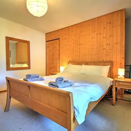 Apartment Bel Spacieux A - 8 Personnes, 90m², Acces Direct Aux Pistes Et Telepherique - Fr-1-524-109 *
